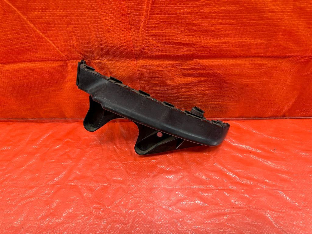 15 21 SUBARU WRX & STI   RIGHT REAR BUMPER COVER BRACKET CLIP RETAINER   OEM 1838