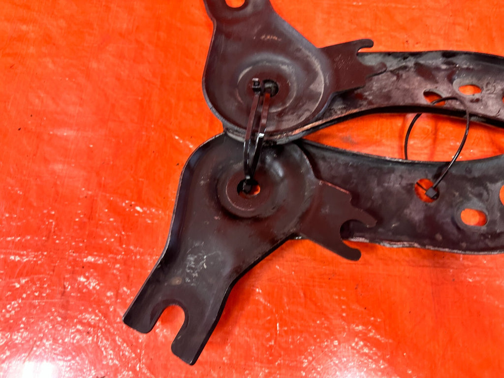 04 08 ACURA TSX FRONT SUBFRAME MOUNTING BRACKETS ALL 4 LEFT RIGHT FRONT REAR OEM10