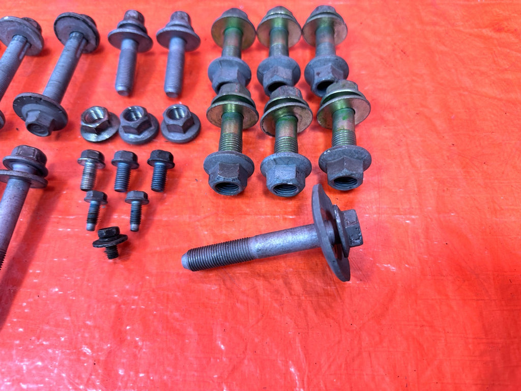 18 22 HONDA ACCORD 1.5L   REAR SPINDLE KNUCKLE HUB BOLTS HARDWARE   OEM #3245
