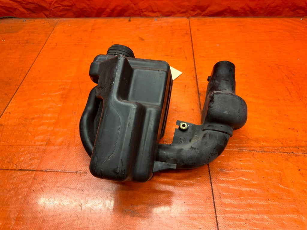 94-01 ACURA INTEGRA AIR INTAKE RESONATOR CHAMBER BOX ASSEMBLY OEM #3496