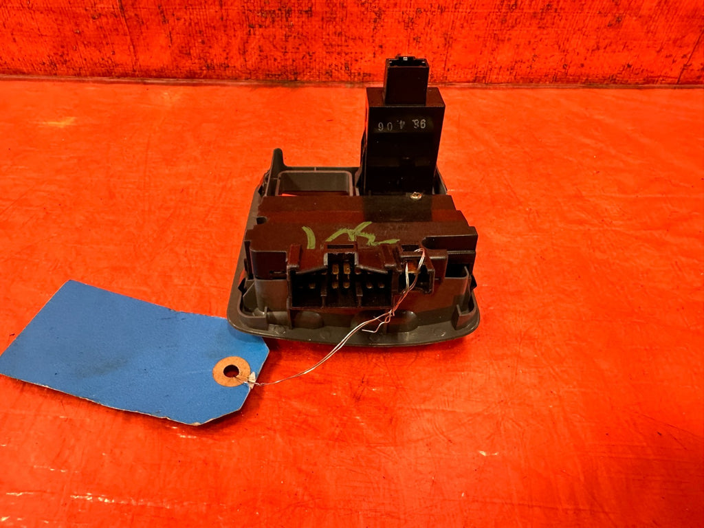 97 01 HONDA CR V CRV   DRIVER LEFT FRONT MASTER WINDOW SWITCH   OEM OE #3013