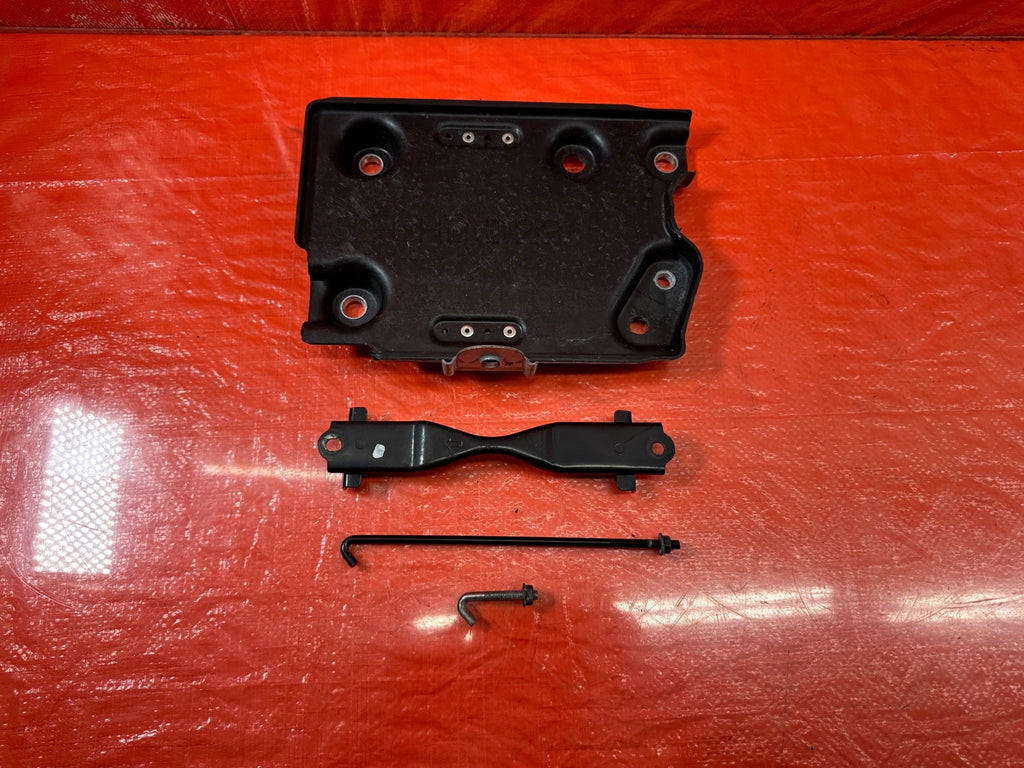 16 20 INFINITI Q50 & Q60 3.0L BATTERY TRAY MOUNTING BRACKET W/ TIE DOWN OEM #2008