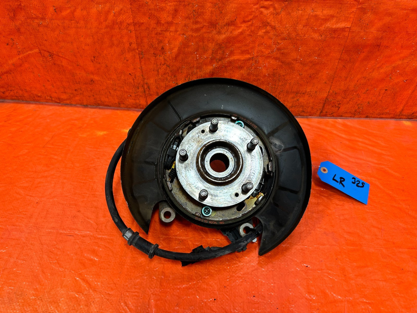 10 16 HYUNDAI GENESIS COUPE   DRIVER LEFT REAR SPINDLE KNUCKLE HUB OEM #3250