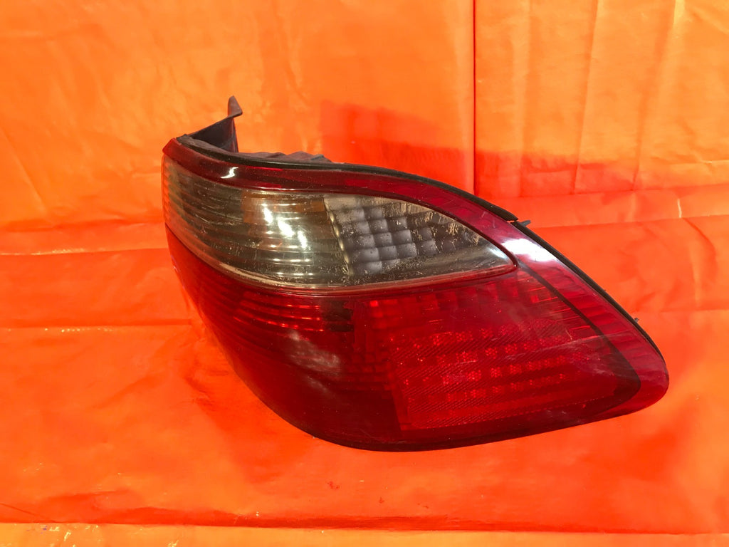 OEM 1998 98 HONDA ACCORD SEDAN PASSENGER RIGHT OUTER TAIL LIGHT LAMP R RH 4 DOOR4
