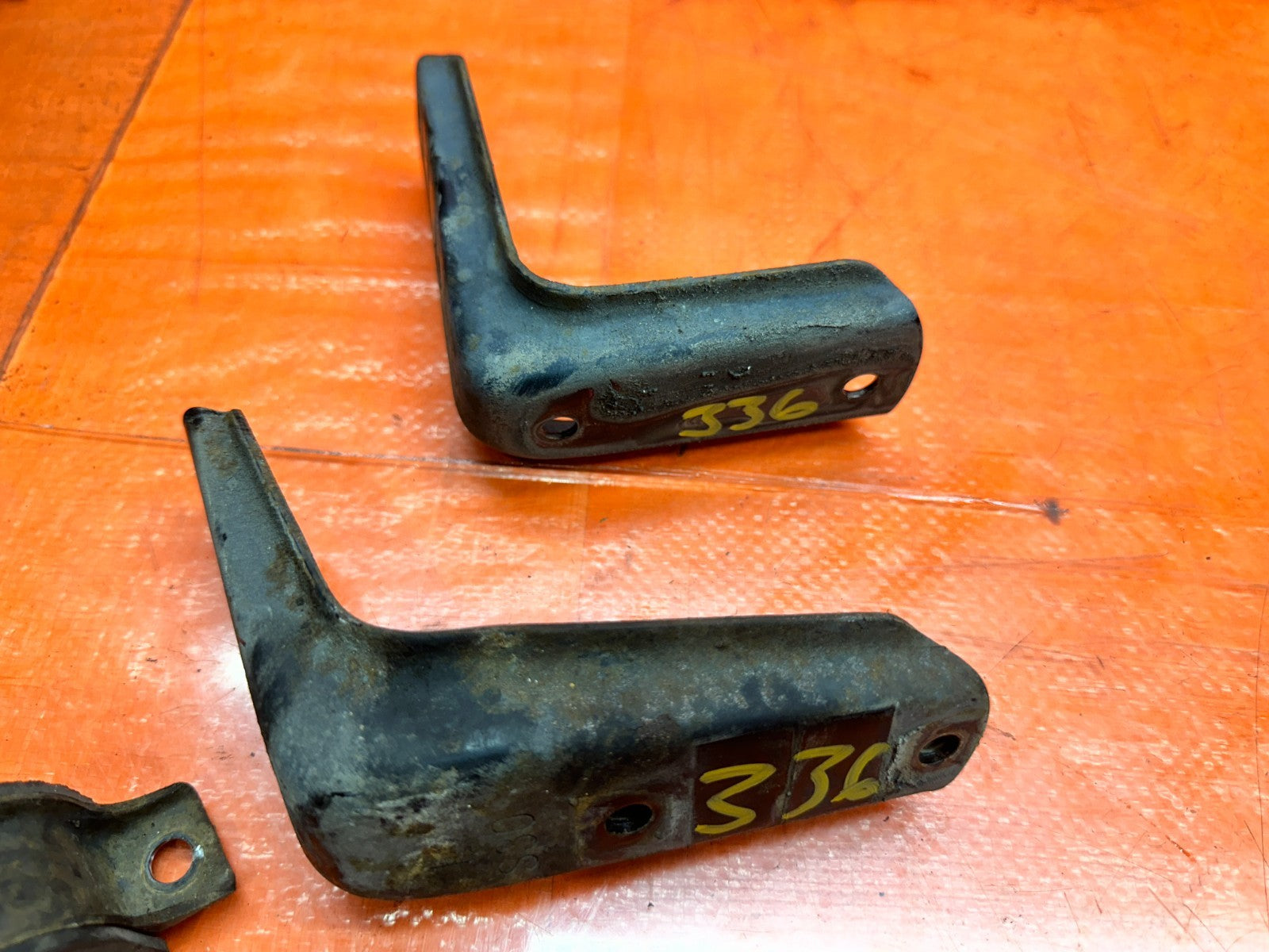 97 01 HONDA PRELUDE 2.2L REAR SWAY STABILIZER BAR BRACKETS BOLTS OEM #3365