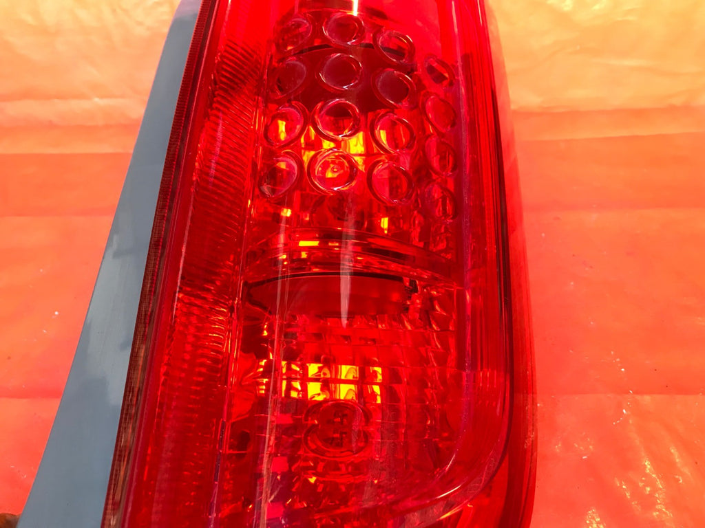 OEM 2008 2009 2010 SCION XB PASSENGER RIGHT TAIL LIGHT LAMP 08 09 103
