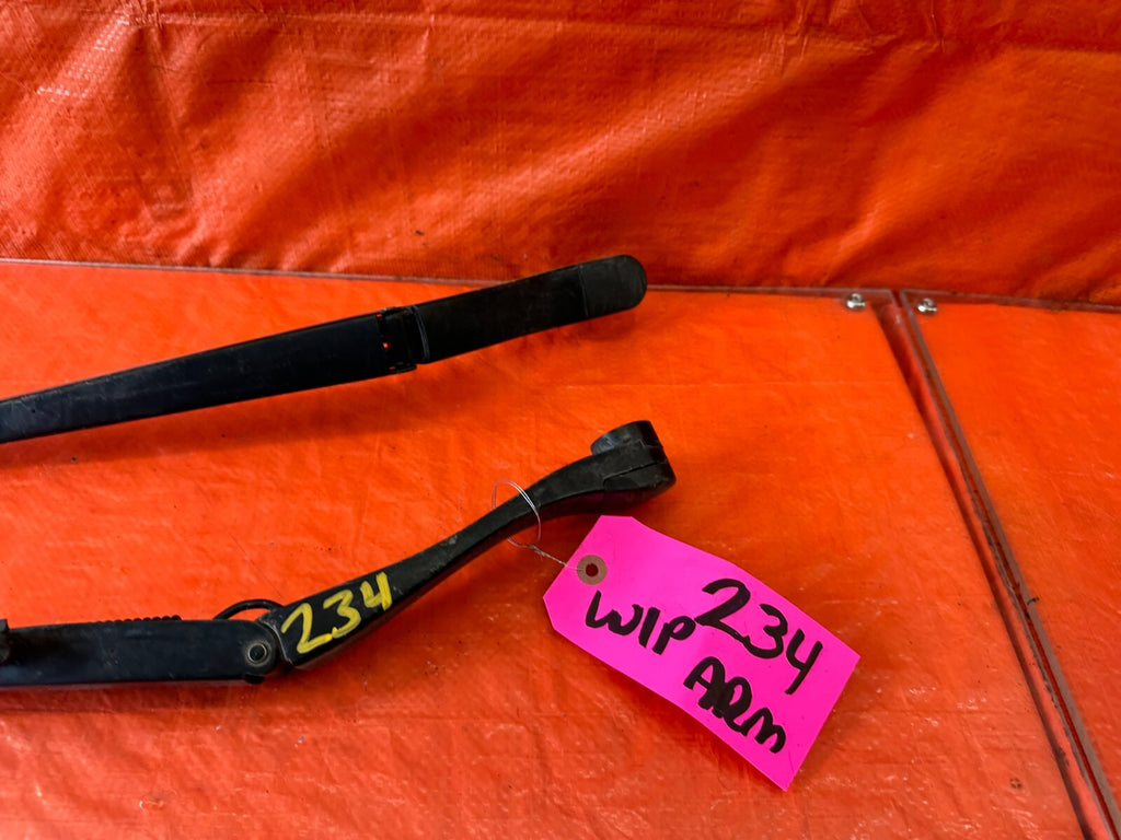 04 08 ACURA TL   WINDSHIELD WIPER ARMS   LEFT AND RIGHT ARM SET   OEM OE #2342
