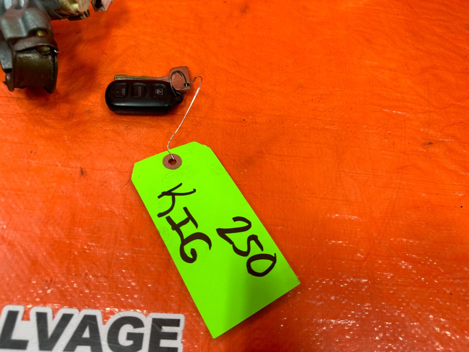 00 05 TOYOTA CELICA   MANUAL MODEL   IGNITION SWITCH W/ MATCHING KEY   OEM #2504