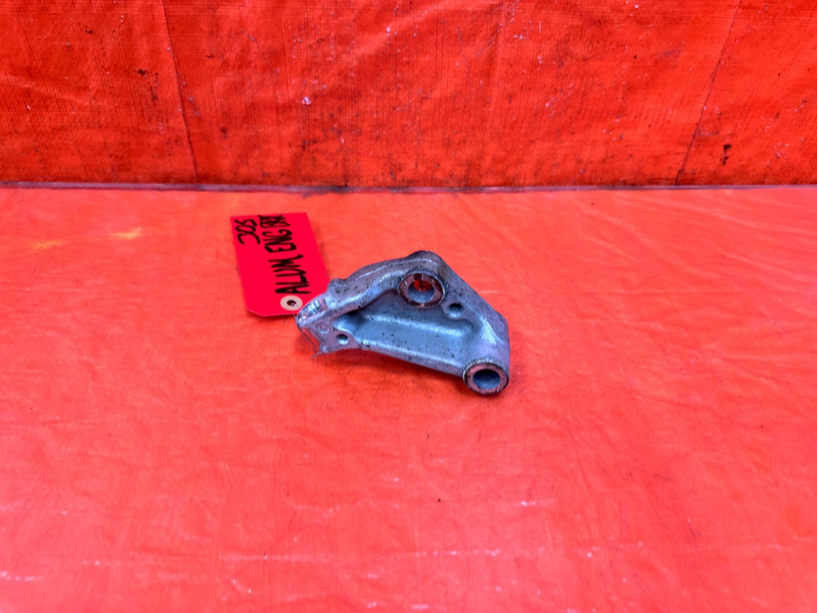 09 14 ACURA TSX   2.4L   K24Z3   PASSENGER RIGHT ALUMINUM ENGINE MOUNT BRACKET2