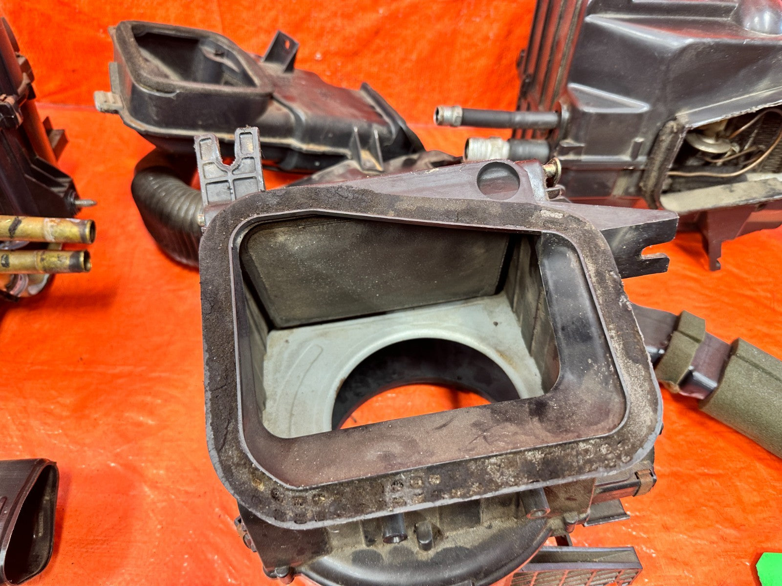 90 91 HONDA CIVIC HATCHBACK   UNDER THE DASHBOARD AC BOXES BLOWER EVAPARATOR7