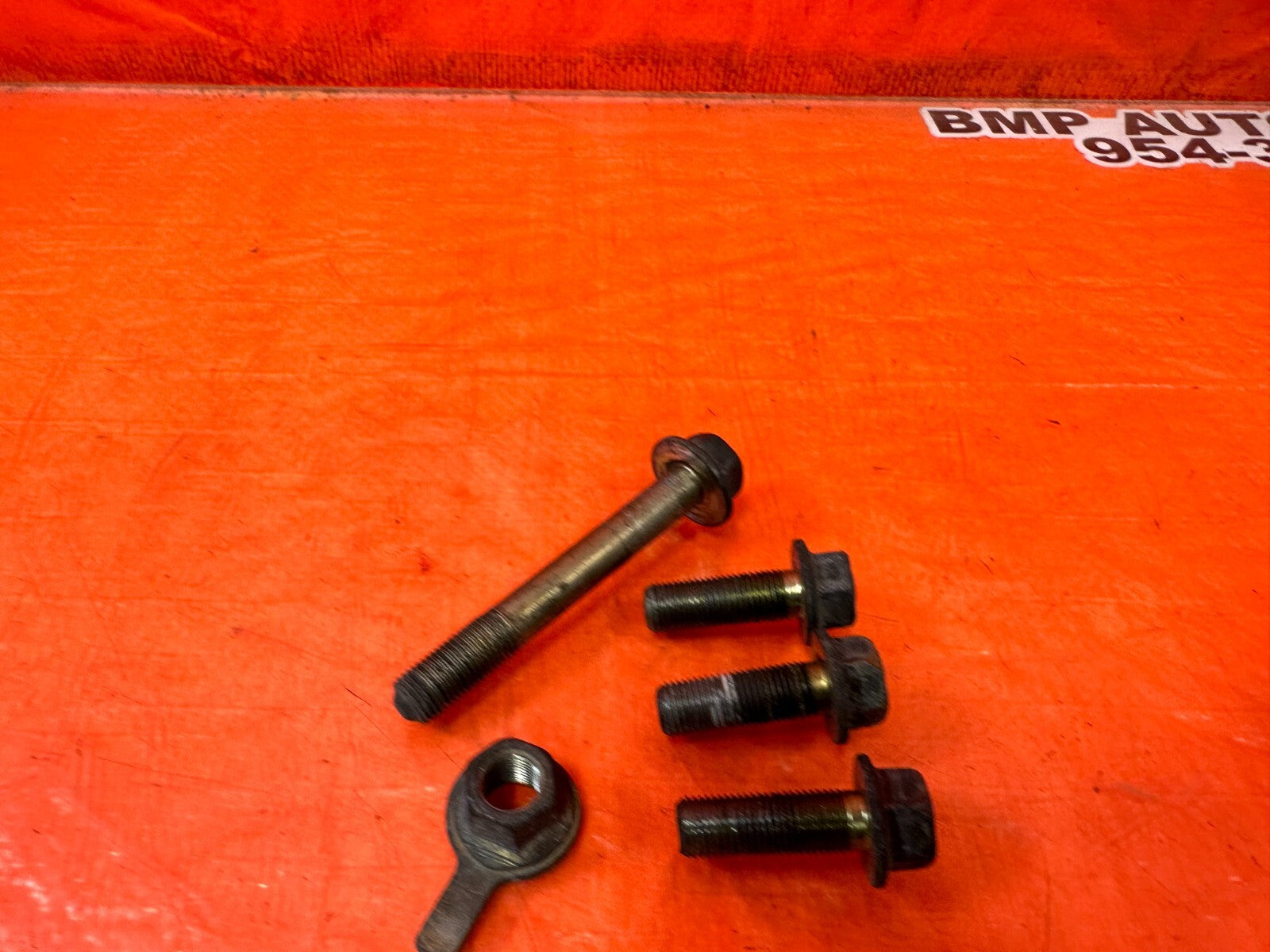 02 05 HONDA CIVIC SI EP3 HATCH   FRONT TRANSMISSION MOUNT BOLTS HARDWARE OEM 2585