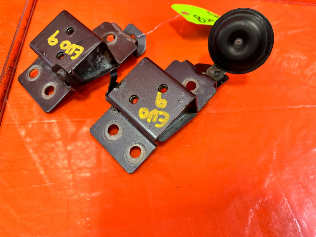 03 06 LANCER EVOLUTION VIII 8 EVO IX 9   LEFT & RIGHT RADIATOR SUPPORT BRACKETS4