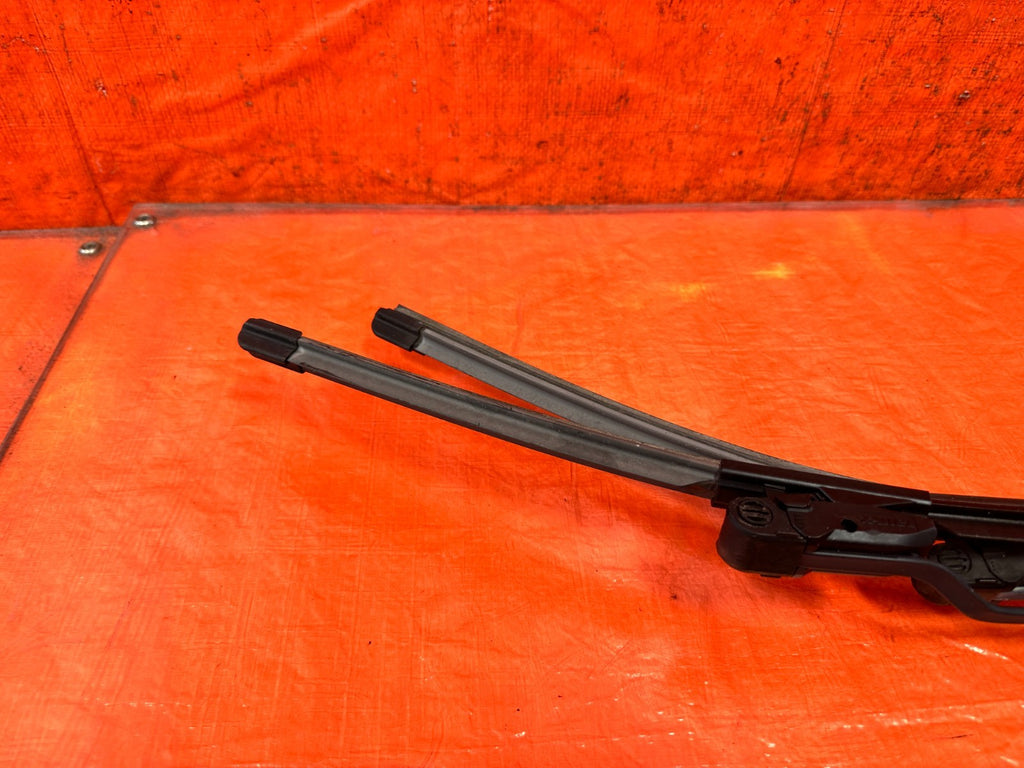 13 16 HYUNDAI GENESIS COUPE   LEFT & RIGHT WINDSHIELD WIPER ARMS   OEM 3254