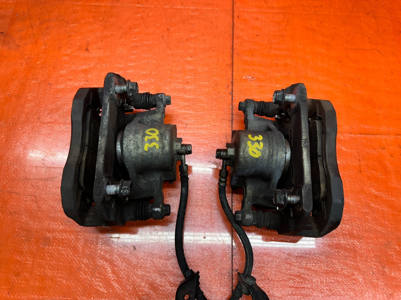 04 08 ACURA TSX   LEFT AND RIGHT FRONT BRAKE CALIPERS   OEM FACTORY OE #3307