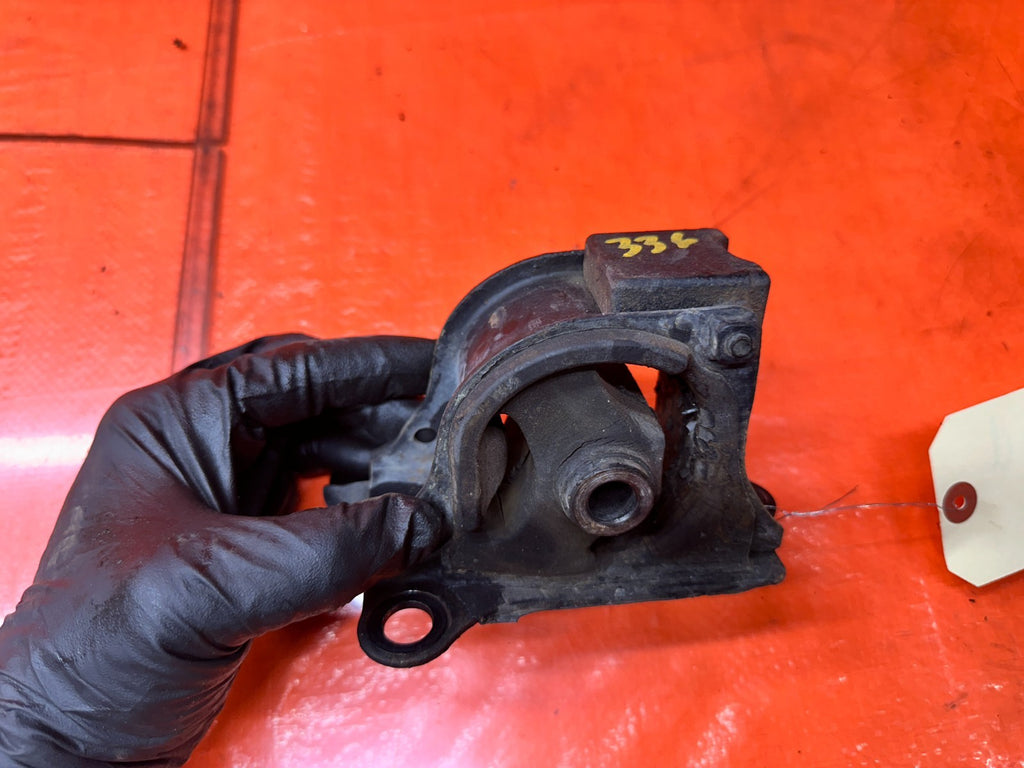 97 01 HONDA PRELUDE 2.2L MT MANUAL TRANSMISSION MOUNT SUPPORT BRACKET OEM #3365