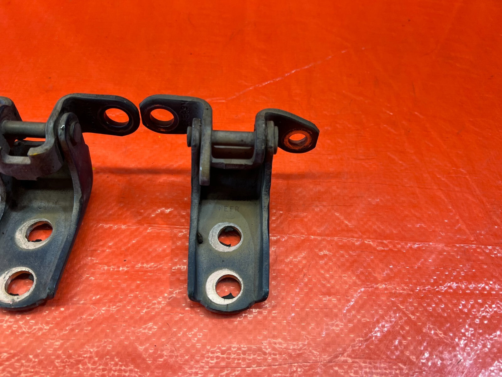 06 11 CIVIC 4D SEDAN   DOOR HINGE SET   UPPER & LOWER RIGHT FRONT SIDE OEM #2035