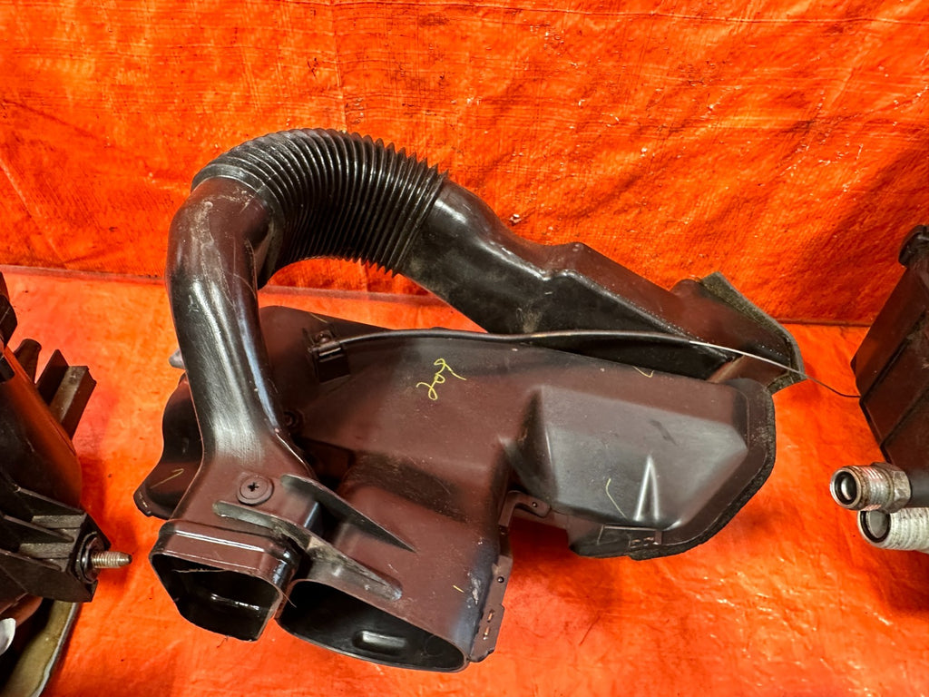 90 91 HONDA CIVIC HATCHBACK   UNDER THE DASHBOARD AC BOXES BLOWER EVAPARATOR9