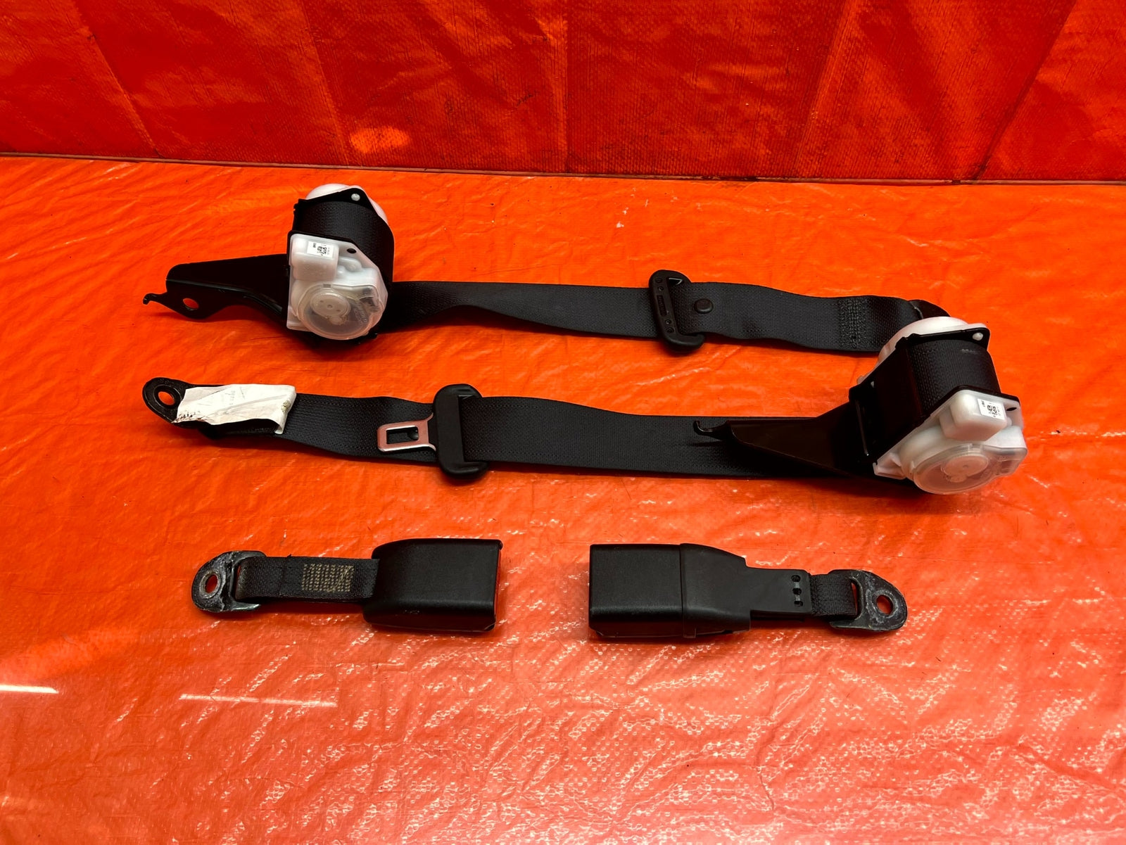 12 21 SUBARU WRX & STI SEDAN   REAR SEAT BELT SET   LEFT & RIGHT SEAT BELTS OEM0