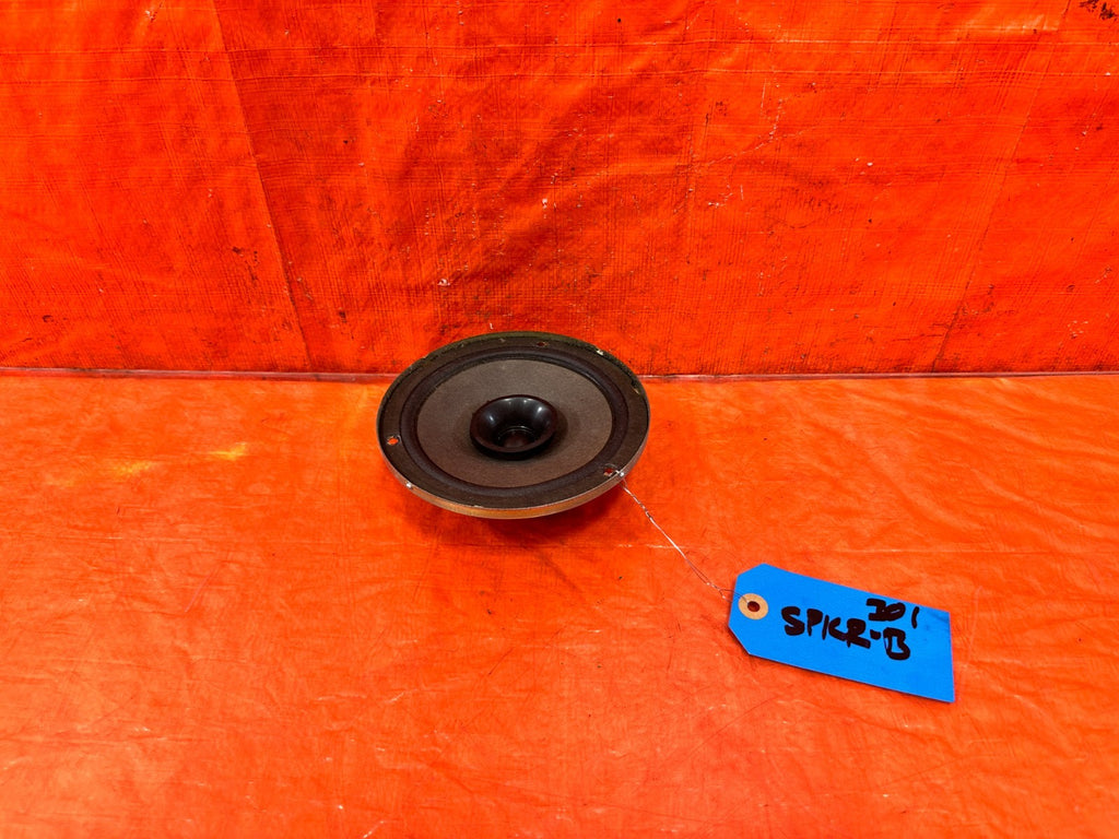 97 01 HONDA CR V CRV   PIONEER BRAND   TS 06196   FACOTRY OEM SPEAKER #3010