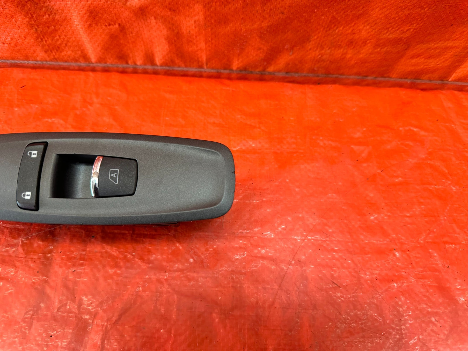 17 20 INFINITI Q60   PASSENGER RIGHT WINDOW SWITCH BUTTON   OEM FACTORY #2004