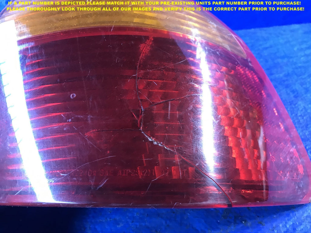 OEM 1999 2000 99 00 HONDA CIVIC SEDAN 4D PASSENGER RIGHT TAIL LIGHT R RH3