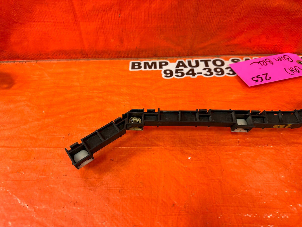 04 08 ACURA TSX   RIGHT REAR   BUMPER BRACKET CLIP SPACER RETAINER   OEM #2554
