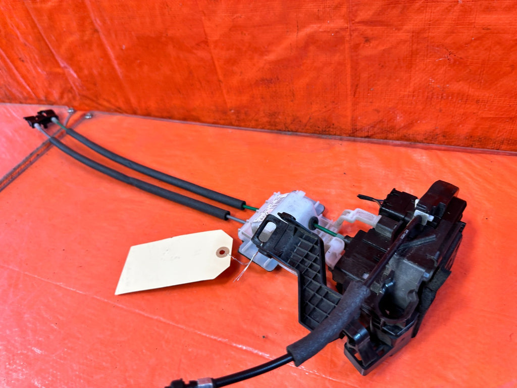 10 16 HYUNDAI GENESIS COUPE   PASSENGER RIGHT FRONT DOOR LOCK ACTUATOR   OEM 3269