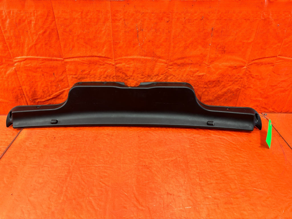 90 91 HONDA CIVIC HATCHBACK   REAR HATCH TAILGATE TRIM PLASTIC COVER OEM 3170
