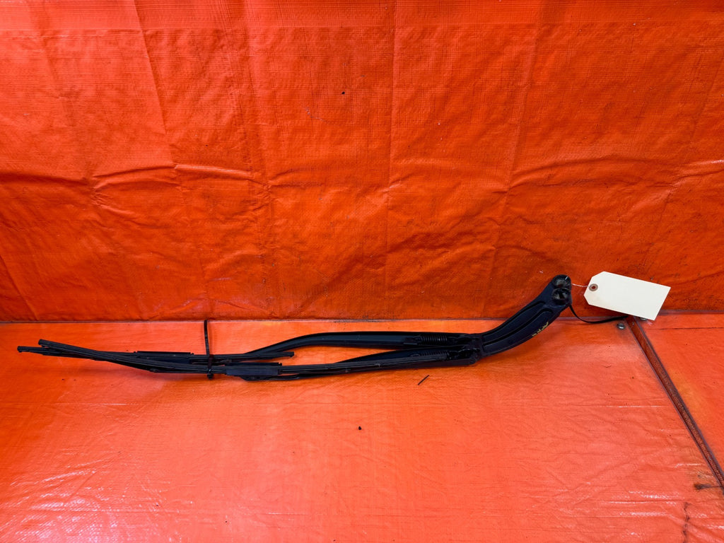 09 15 INFINITI G37 CONVERTIBLE   LEFT & RIGHT WINDSHIELD WIPER ARMS   OEM #3287