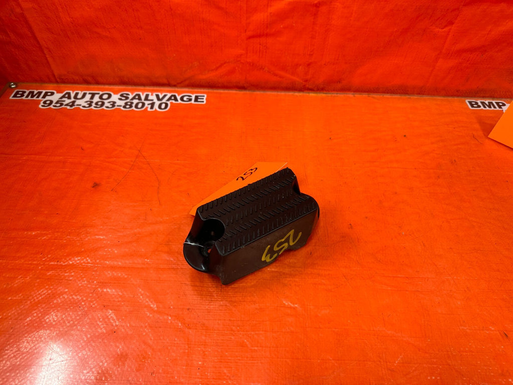 94 01 ACURA INTEGRA   FOOT REST / DEAD PEDAL ASSEMBLY   OEM FACTORY #2530