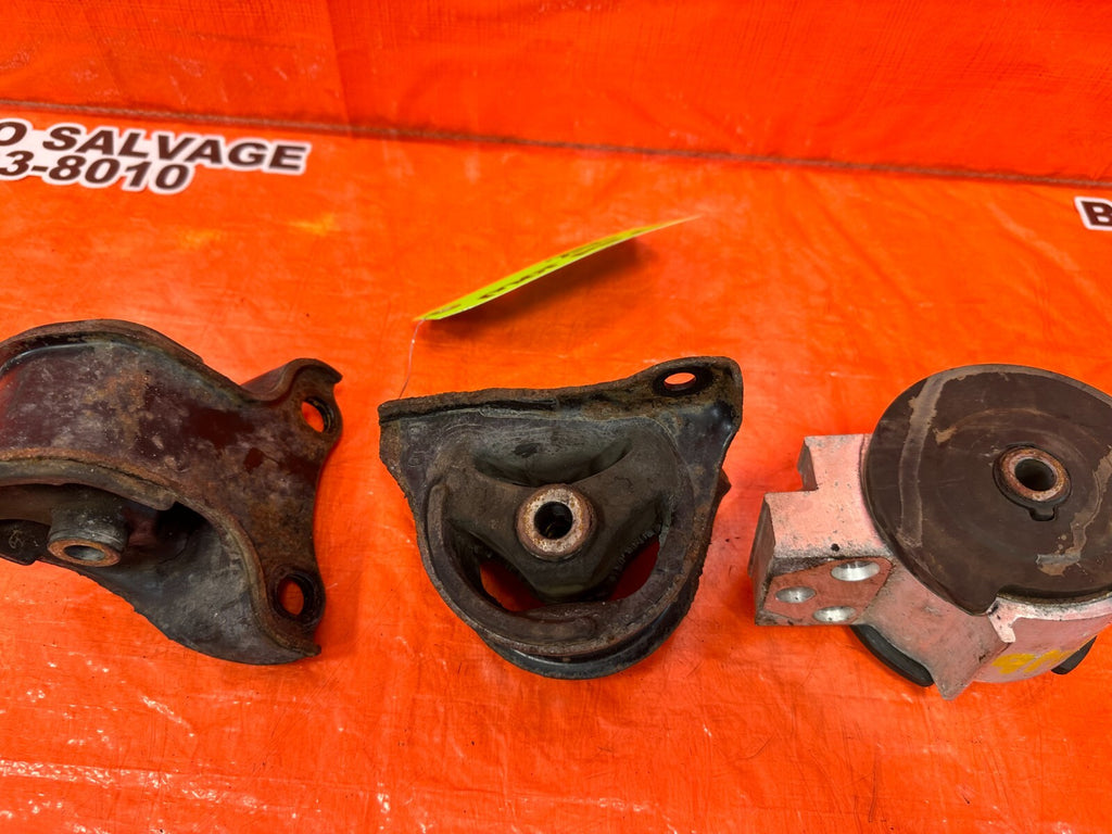 94 01 ACURA INTEGRA AUTOMATIC LEFT RIGHT MOTOR MOUNT TRANSMISSION MOUNT OEM 2469