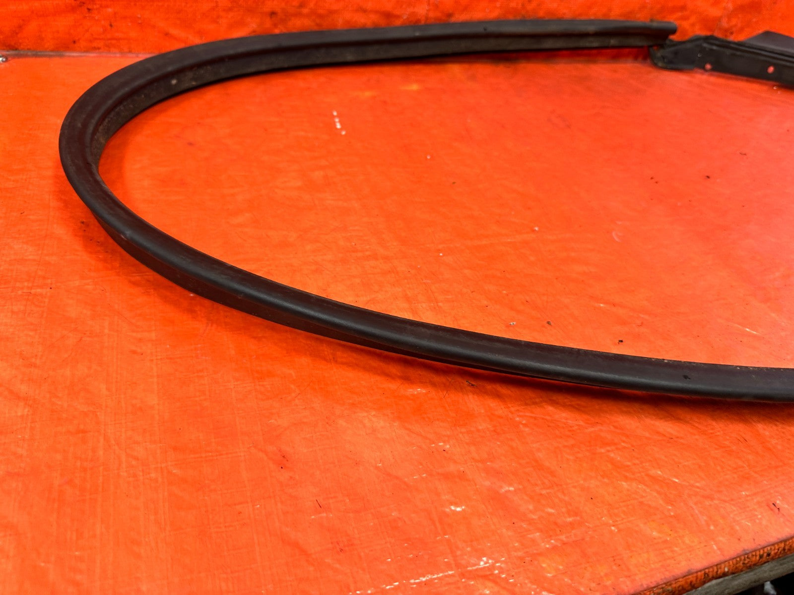 INFINITI G37 CONVERTIBLE REAR CONVERTIBLE TOP WEATHER STRIP RUBBER GASKET 310 15