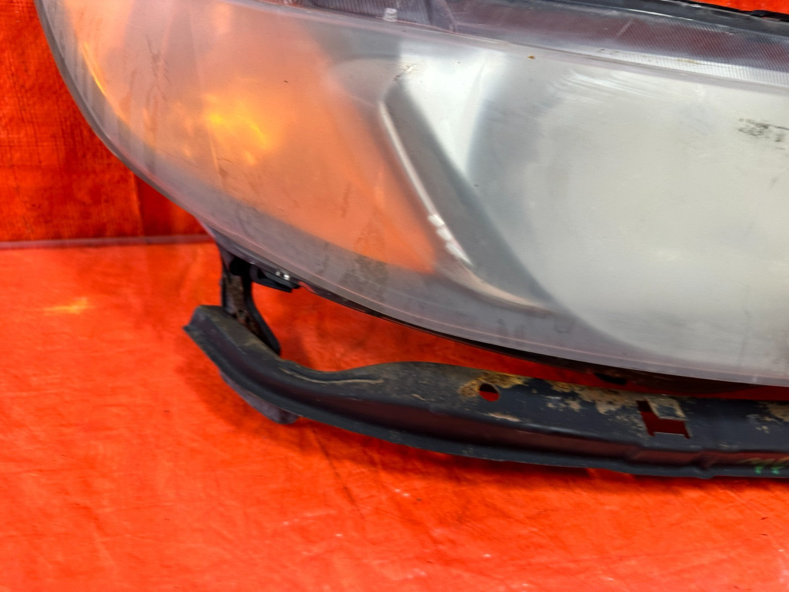 06 08 HONDA CIVIC SEDAN   RIGHT HEADLIGHT HEADLAMP W/ BRACKET COMPLETE OEM #3007