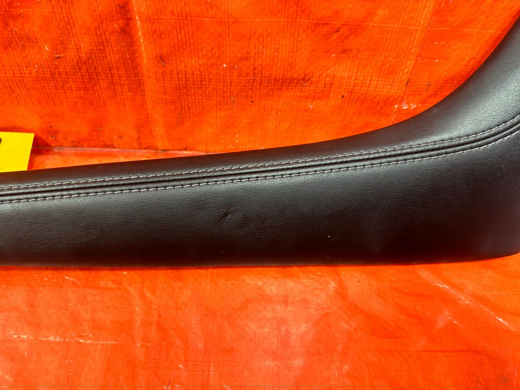 17 20 INFINITI Q60   PASSENGER RIGHT BLACK LEATHER SHIFTER CONSOLE TRIM OEM 2895