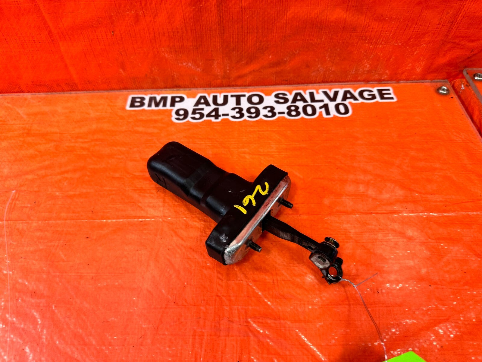 02 10 LEXUS SC430   PASSENGER RIGHT DOOR CHECKER HINGE ARM STOPPER   OEM #2615