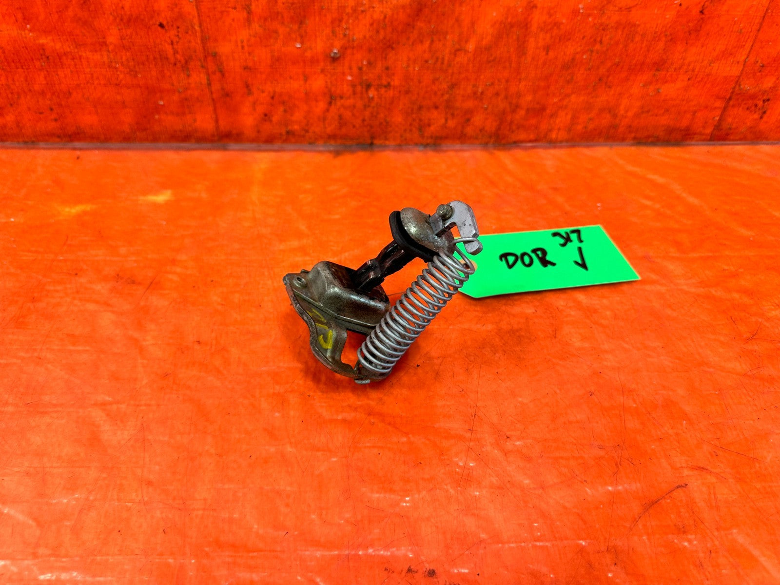90 91 HONDA CIVIC HATCHBACK   DRIVER LEFT FRONT DOOR CHECKER HINGE ARM STOPPER  1