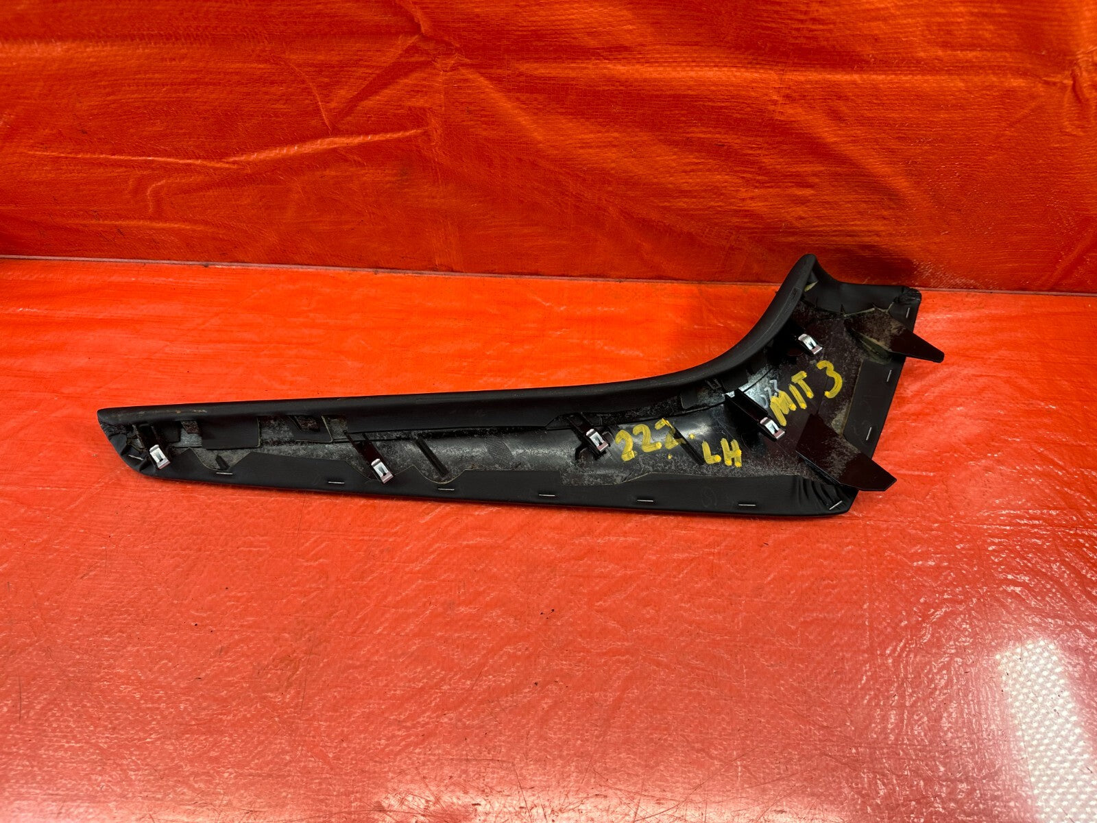 14 17 INFINITI Q50   ARM REST CENTER CONSOLE TRIM INSERT   LEFT SIDE   OEM #2226