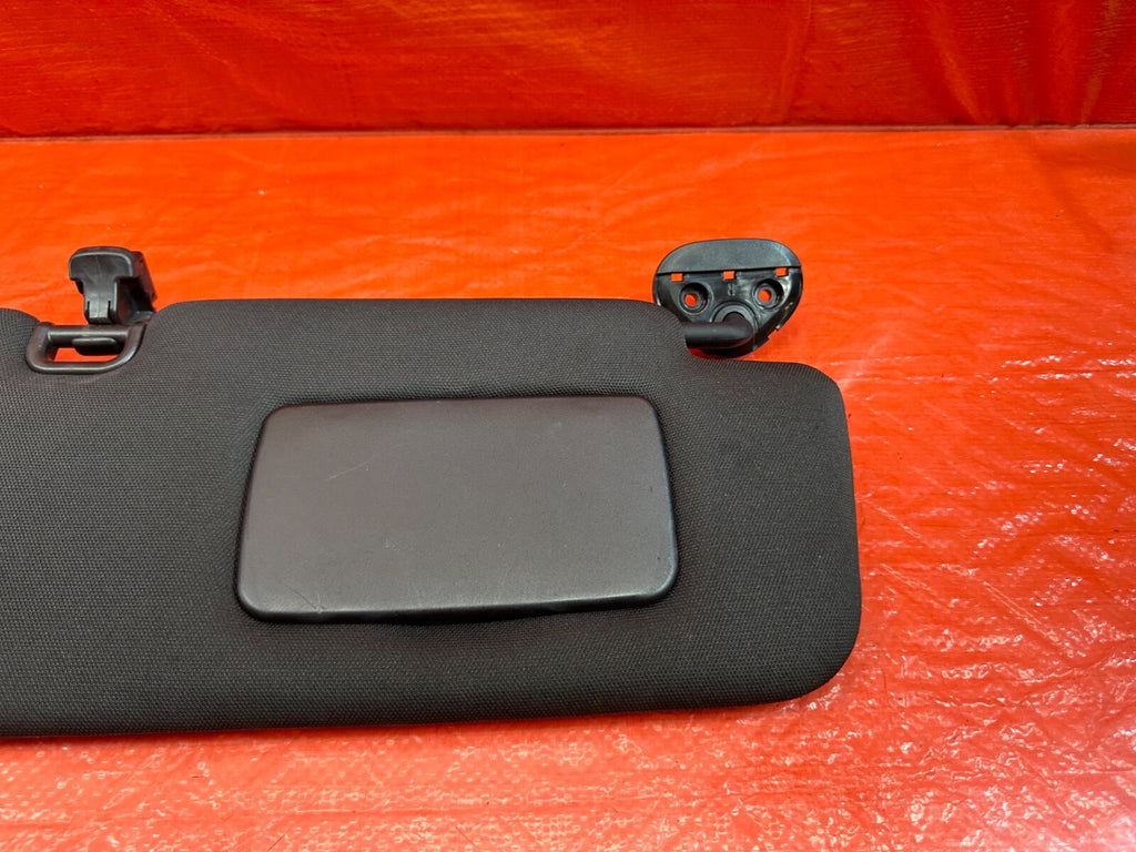 15 21 SUBARU WRX & STI   SUN VISOR   PASSENGER RIGHT   BLACK   NON EYESIGHT #18210