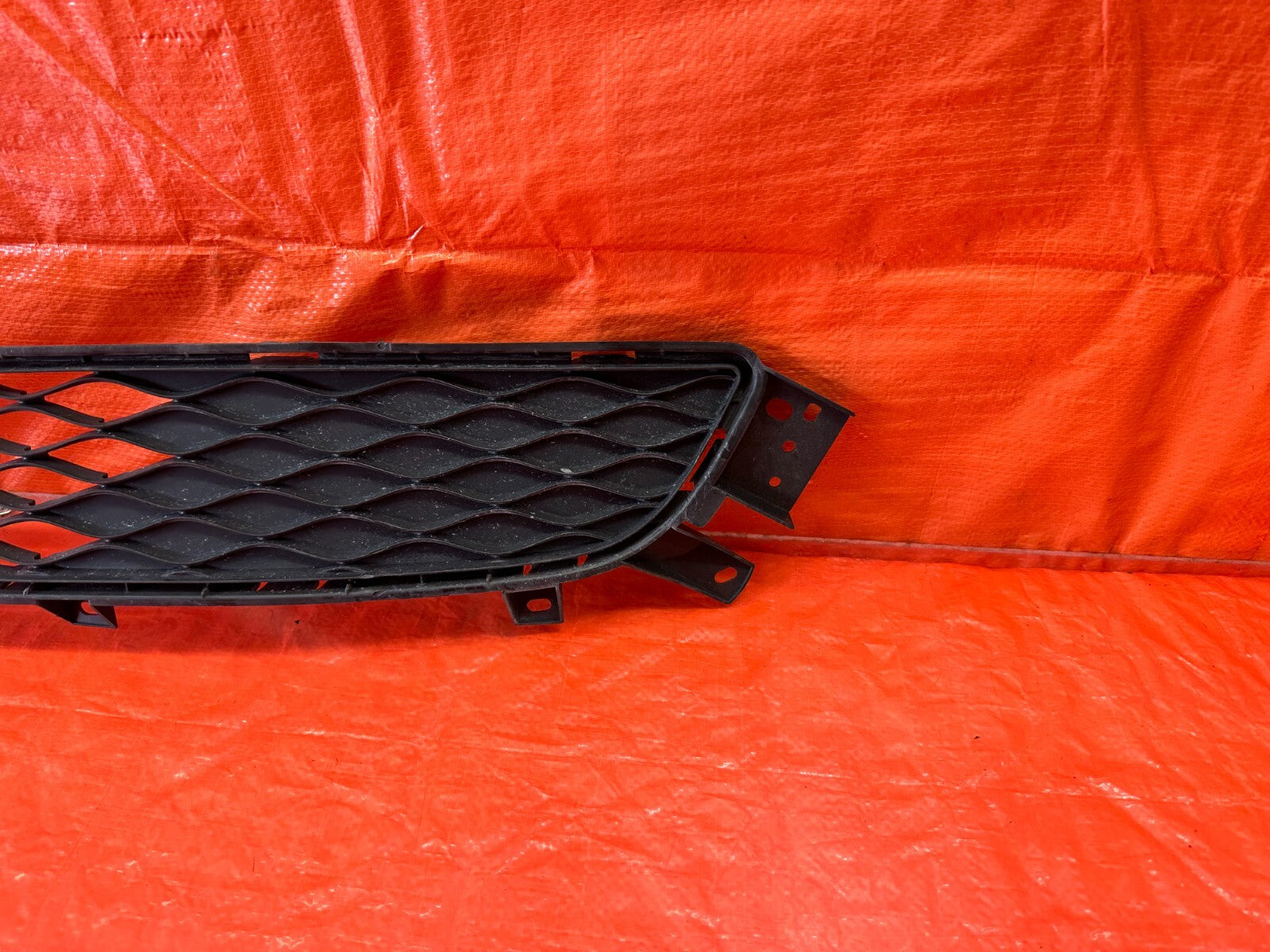 16 17 INFINITI Q50   RED SPORT 400   FRONT BUMPER COVER GRILLE INSERT   OEM #1853