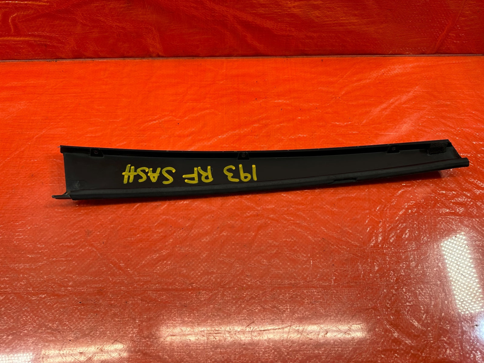 95 98 HONDA ODYSSEY   PASSENGER RIGHT FRONT DOOR SASH TRIM   OEM FACTORY #1939