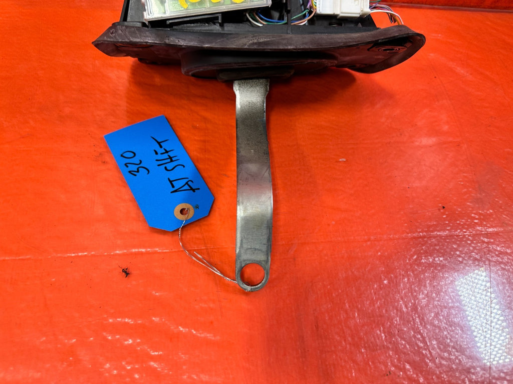 08 15 INFINITI G37 & Q60   AUTOMATIC TRANSMISSION SHIFTER LEVER   OEM #3202