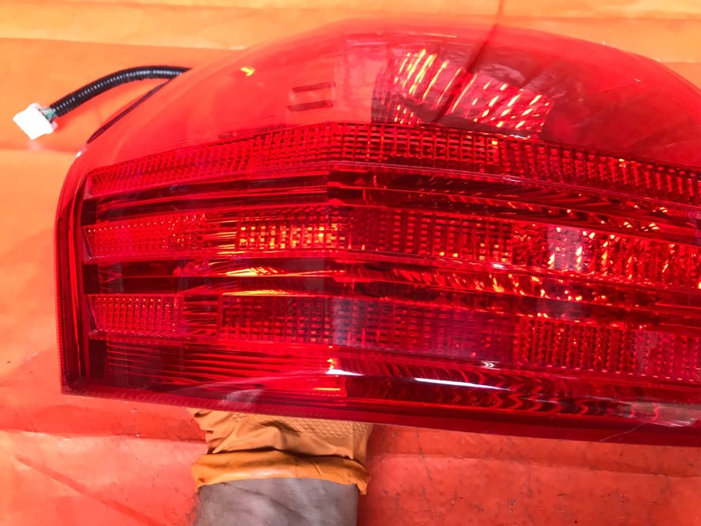 OEM 2010 2011 2012 NISSAN ROGUE DRIVER LEFT OUTER TAIL LIGHT LAMP L LH3