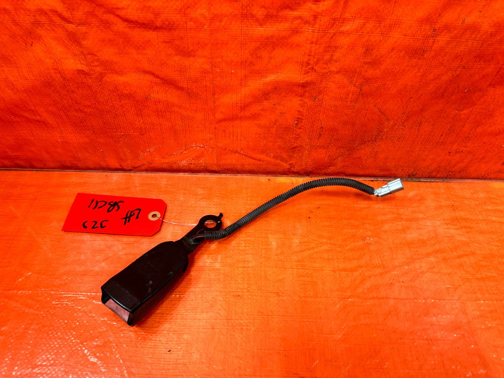 92 95 HONDA CIVIC   2D COUPE DRIVER LEFT FRONT SEAT BELT CLIP BUCKLE OEM 3277