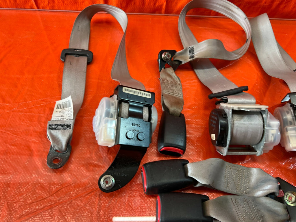 07 08 ACURA TL TYPE S   REAR SEAT BELT SET   LEFT & RIGHT SEAT BELTS GRAY   OEM 9