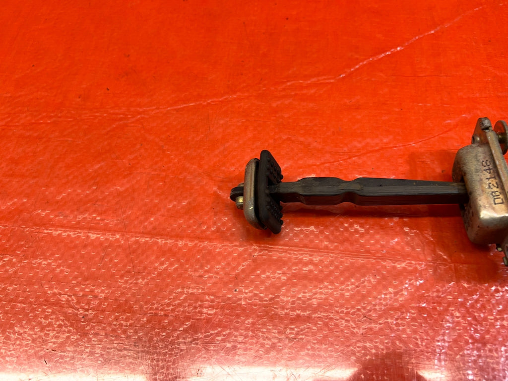 98 02 HONDA ACCORD SEDAN   PASSENGER REAR DOOR CHECKER HINGE ARM STOPPER OEM 1677
