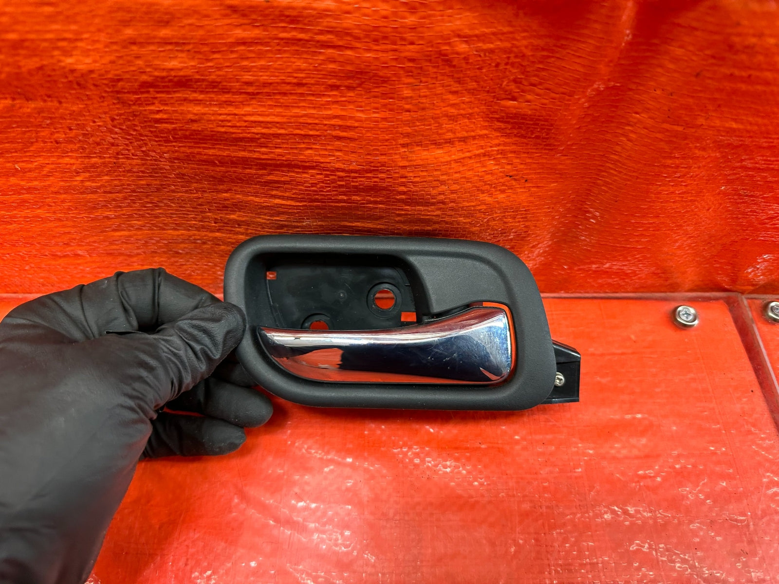 04 08 ACURA TSX   PASSENGER RIGHT REAR INTERIOR DOOR HANDLE   OEM FACTORY #2050
