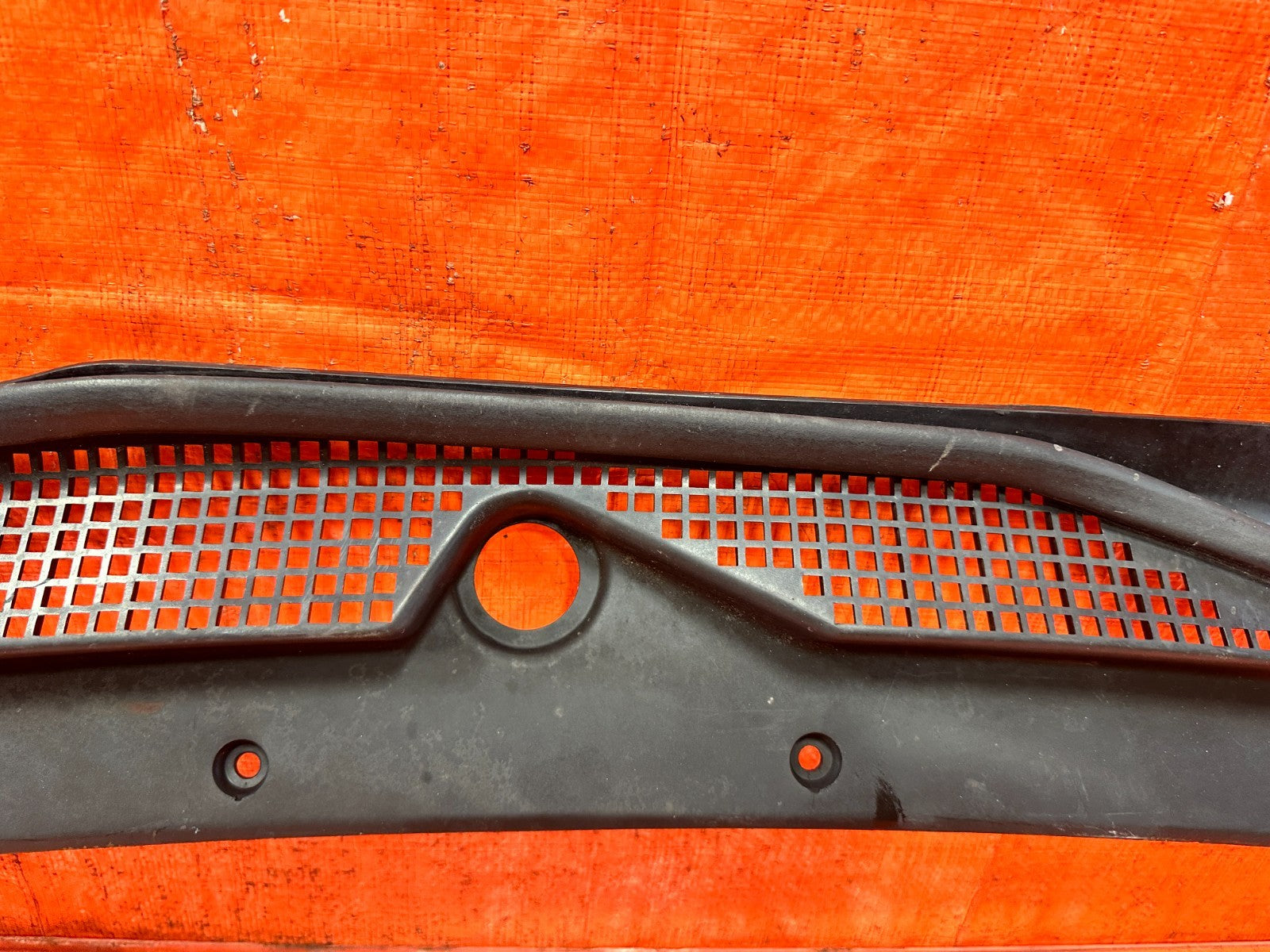 92 95 HONDA CIVIC   WINDSHIELD WIPER COWL TRIM PLASTIC   OEM FACTORY OE #3273