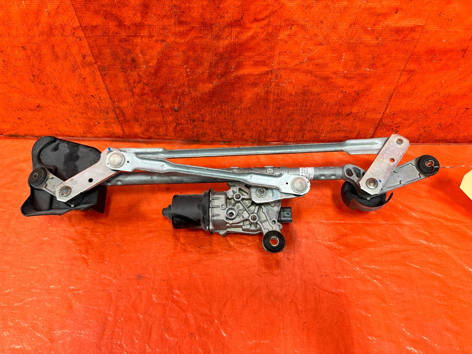 13 18 NISSAN ALTIMA WINDSHIELD WIPER MOTOR W/ LINKAGE   COMPLETE   OEM #3LI9