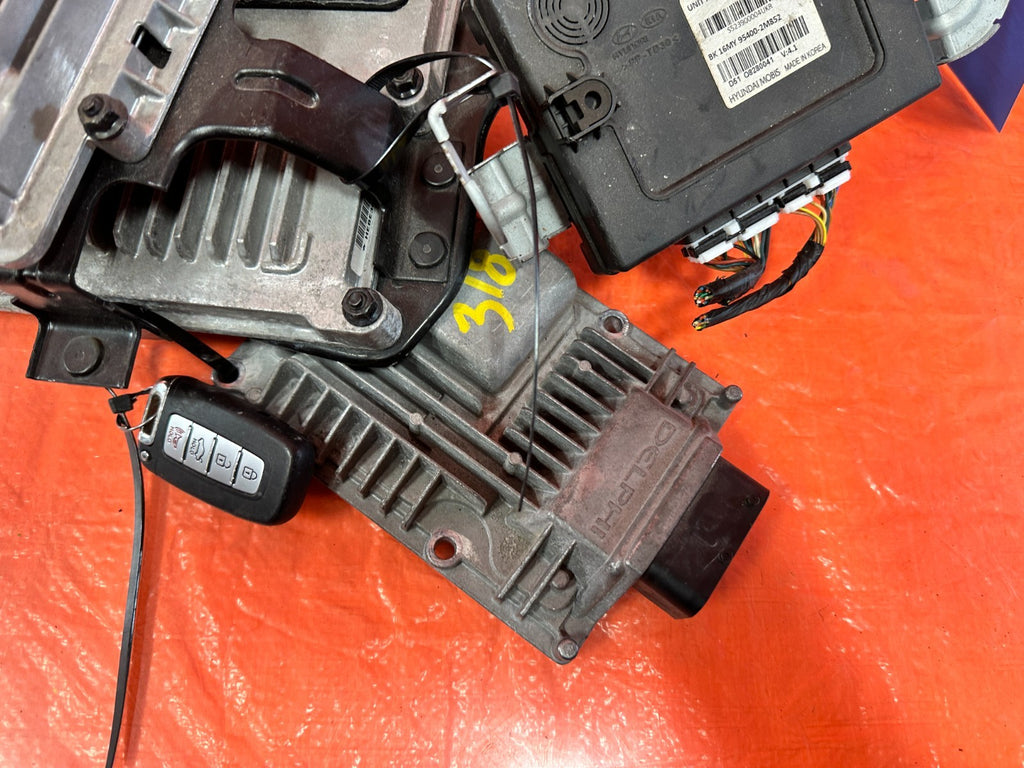 14 16 HYUNDAI GENESIS COUPE 3.8L   AUTOMATIC ECU W/ KEY BCM TCM   100% COMPLETE3