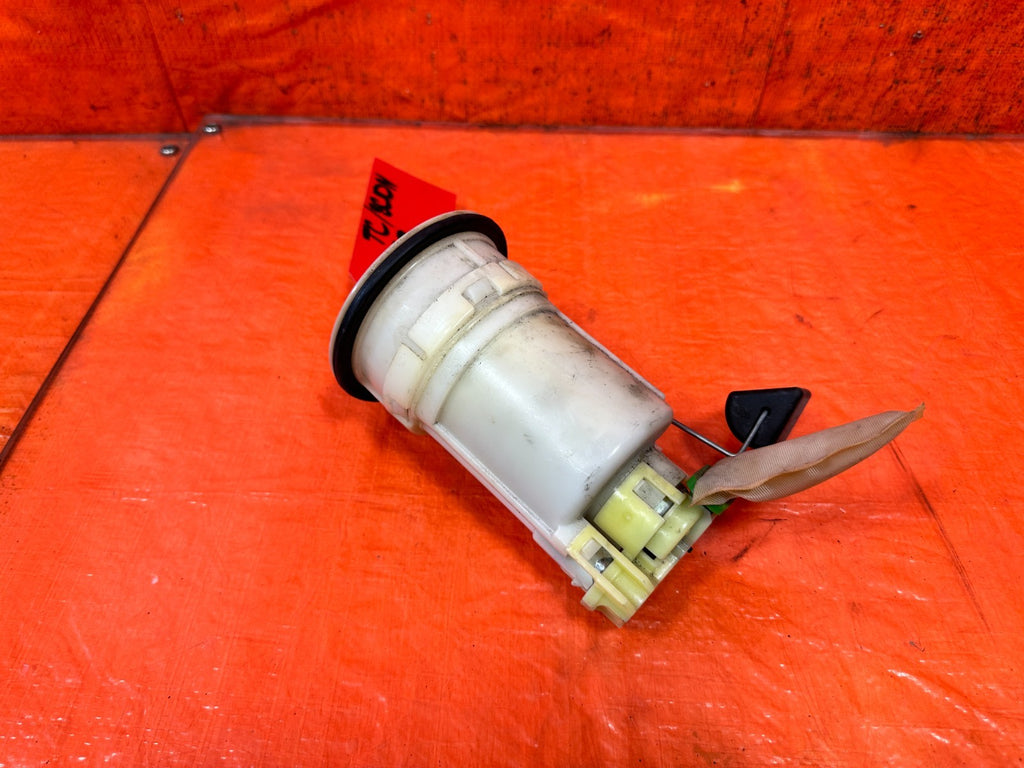 SCION TC FUEL PUMP   77020 211505